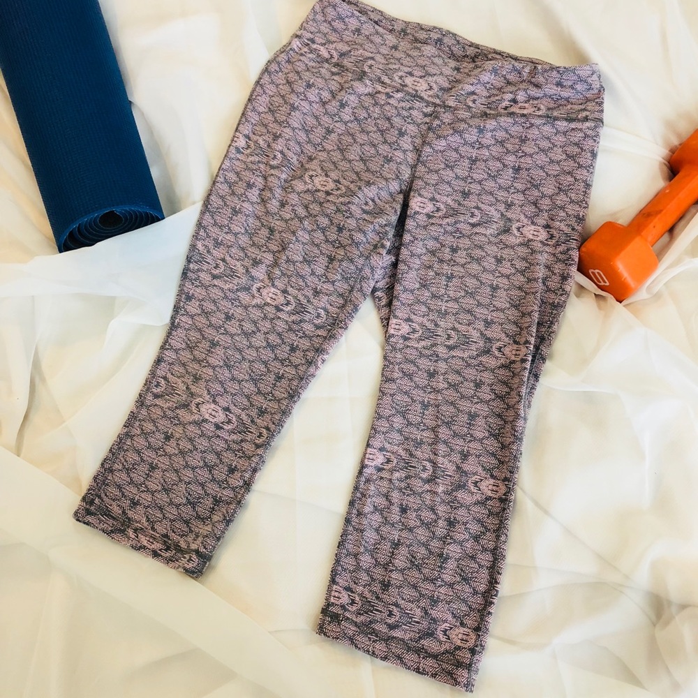 Large Reebok Crop Pants Pink/Gray